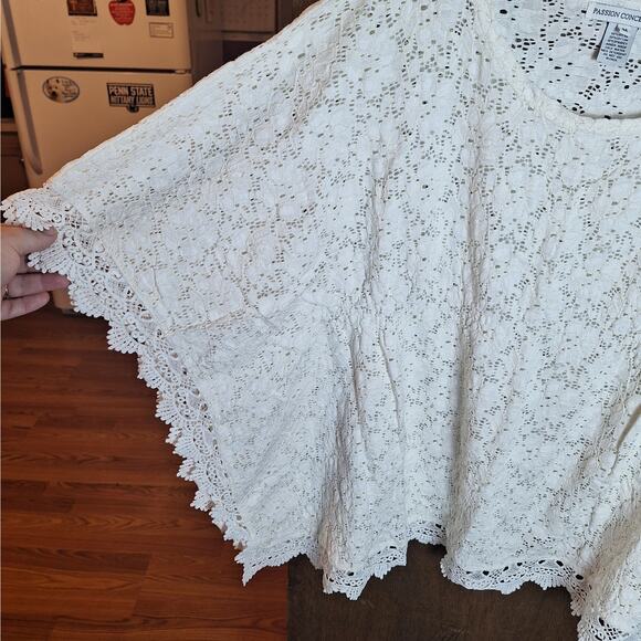Passion Concept Women Medium White Lace Flowy Cottagecore Bohemian Poncho Top - Picture 3 of 7